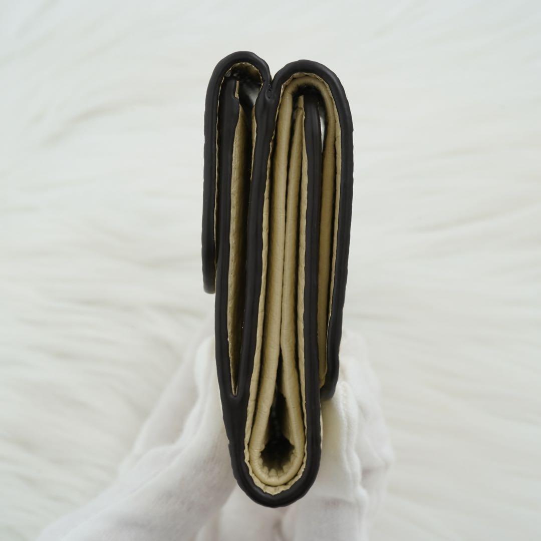 ほぼ未使用品　Chloe クロエ　三つ折り財布　レザー　ロゴグラム　アイボリー