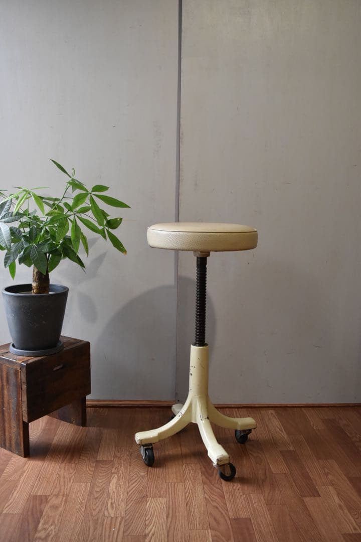 古家具 医療用スツール