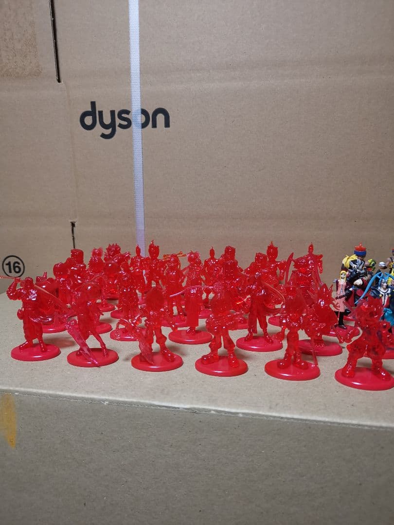 ファイナルファンタジー 人形 カード ピンバッジ ゲーム キャラクター