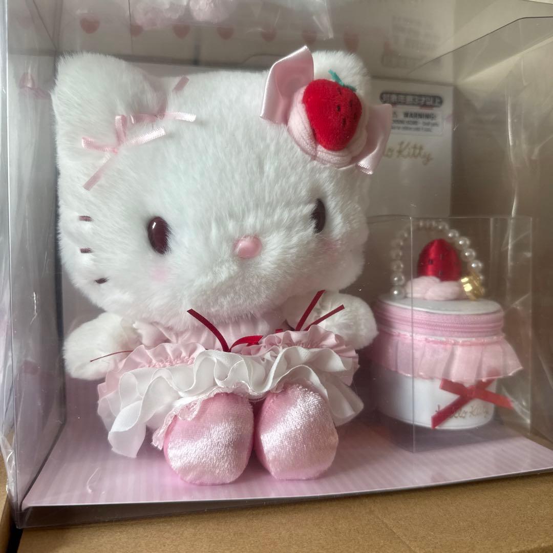 いちごホイップケーキ　マイメロ　ハローキティ　 ぬいぐるみ　マスコット 白いちご