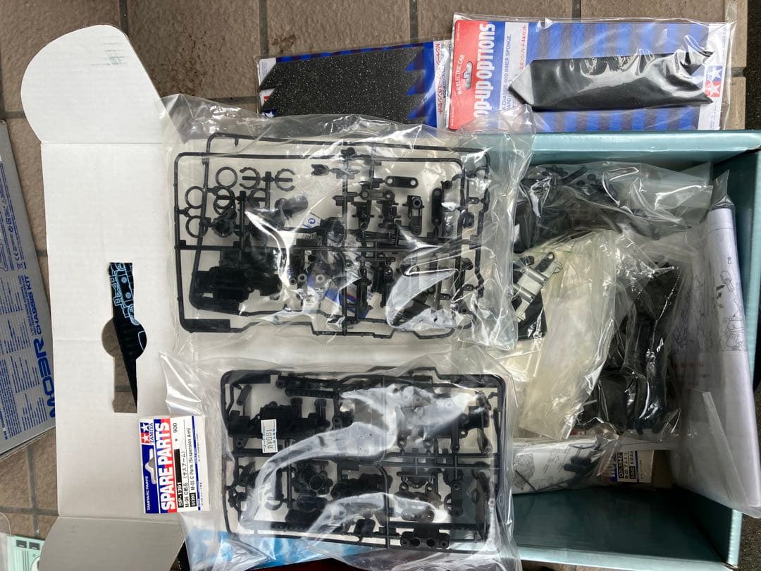 タミヤM05シャーシ　メカ&OP他パーツ多数付き