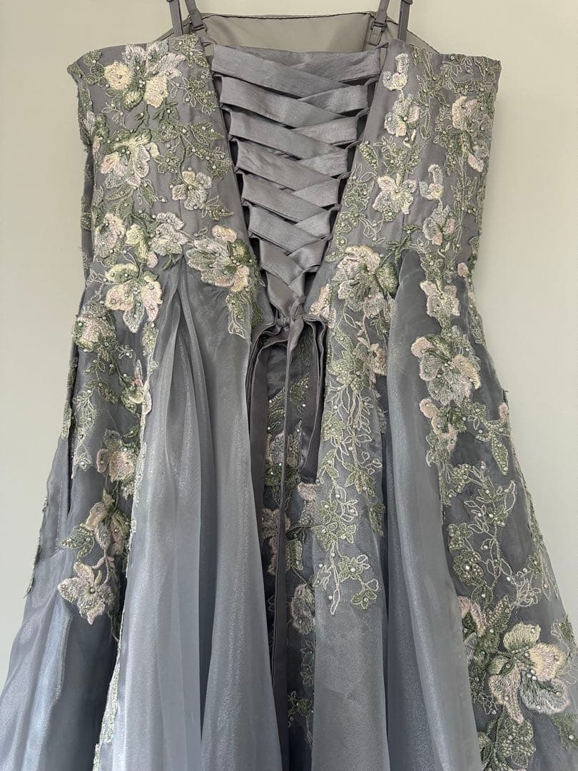 カラードレス　シルバー　グレー　結婚式　TWEED 演奏会ドレス