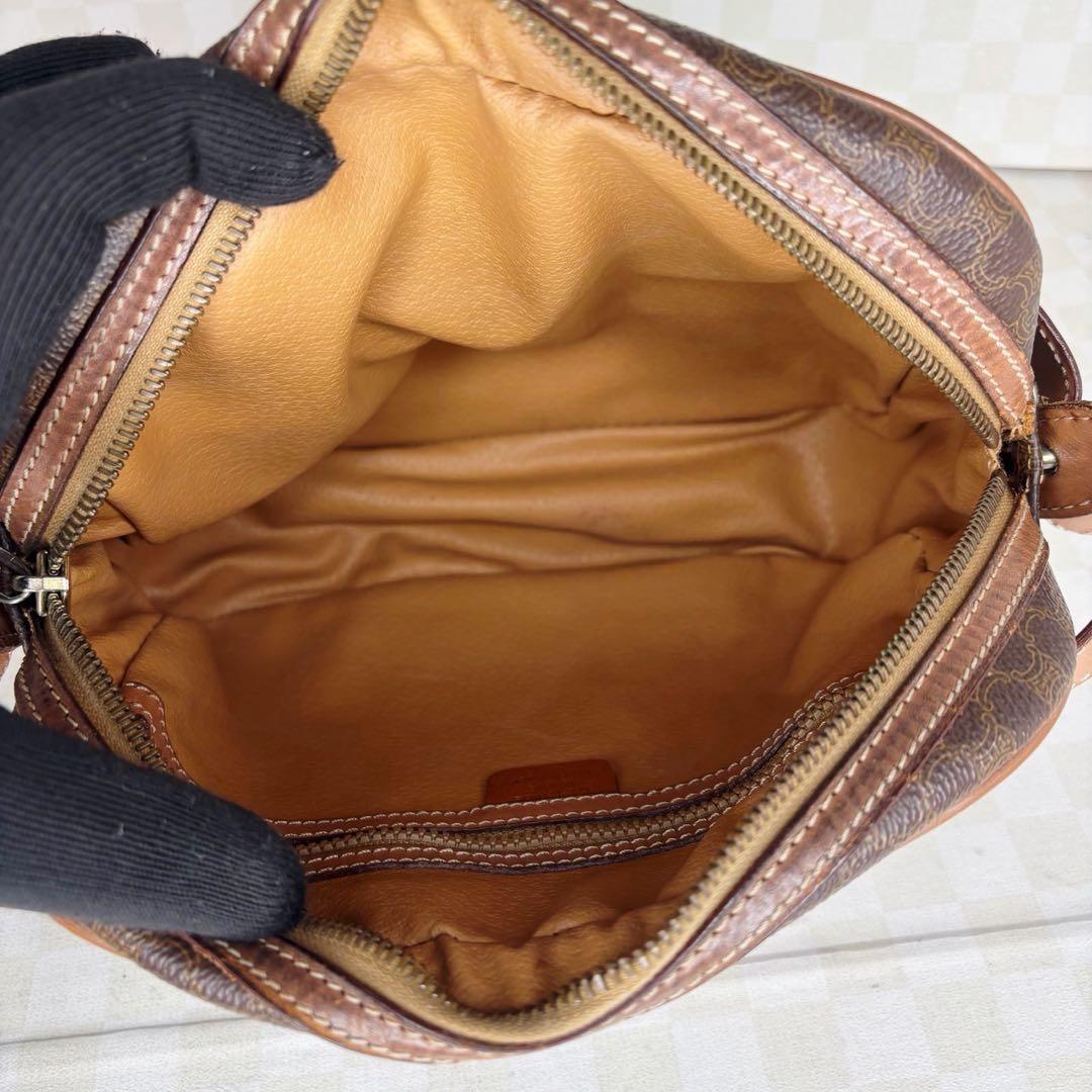 極美品　CELINE セリーヌ　ショルダーバッグ　M08