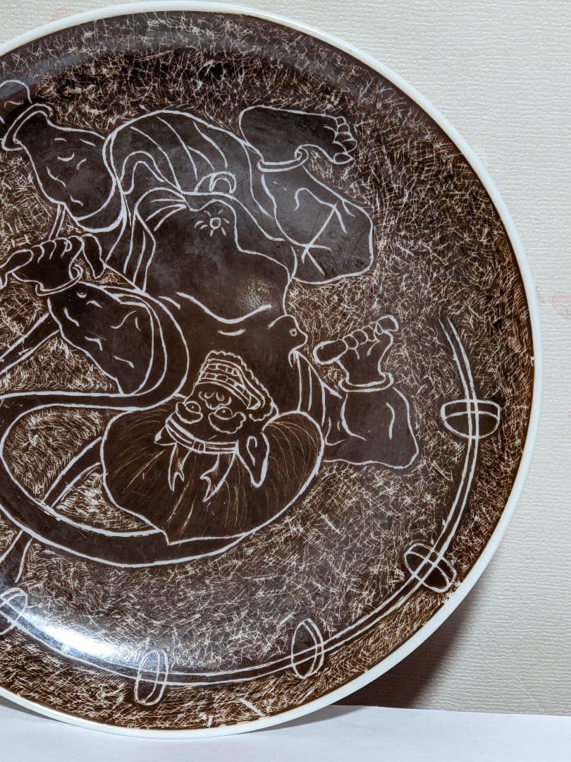 ⭐九谷焼 鉄銹掻落し風神図飾り皿 吸坂手 明治時代 掻き落し骨董品レア