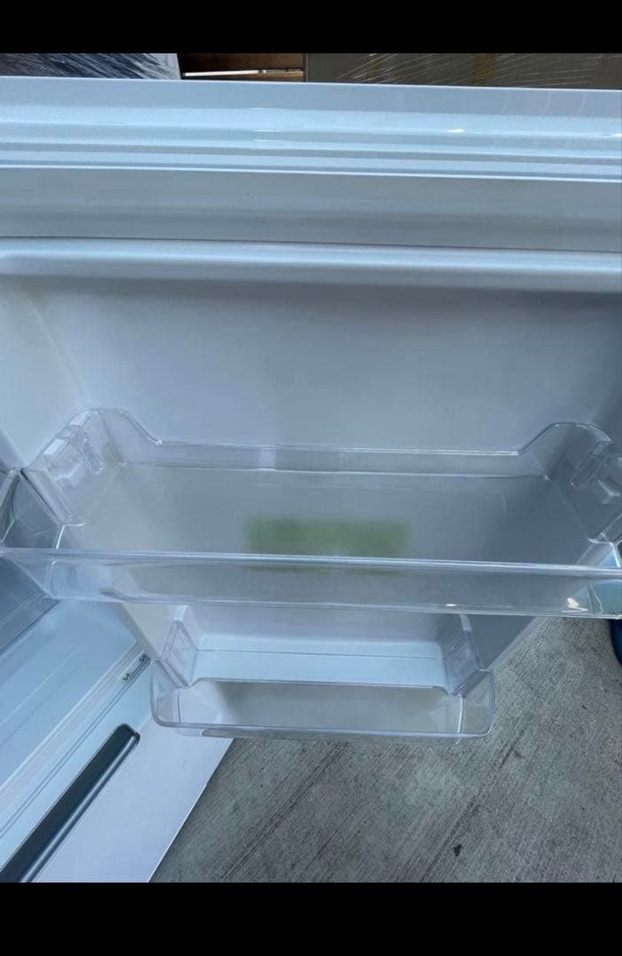 【美品】SHARPシャープ 冷蔵庫 SJ-GD15G-W 152L