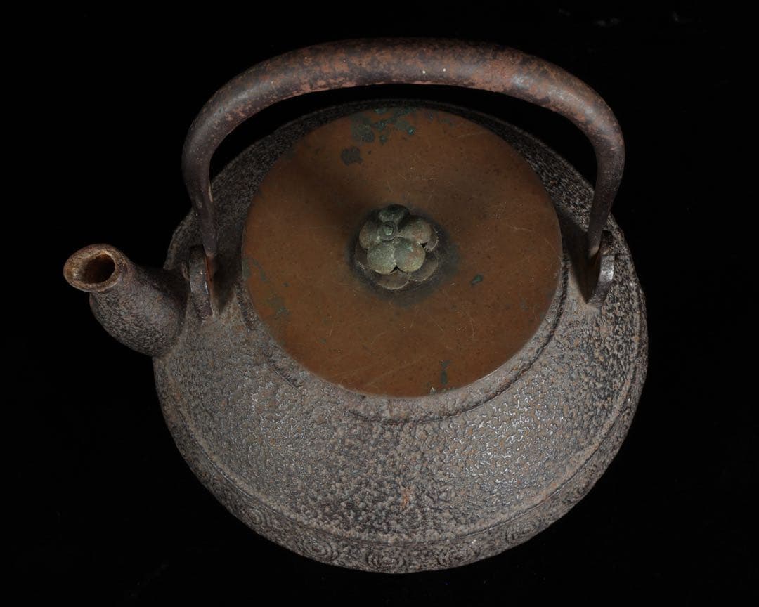 時代鉄瓶】 龍文堂造摘蓋 渦巻紋鉄瓶 茶道具 煎茶道具 在銘 古