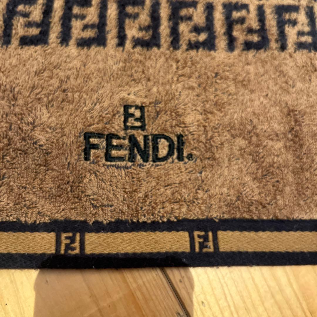 FENDI フェンディ ズッカ柄 バスタオル - メルカリ