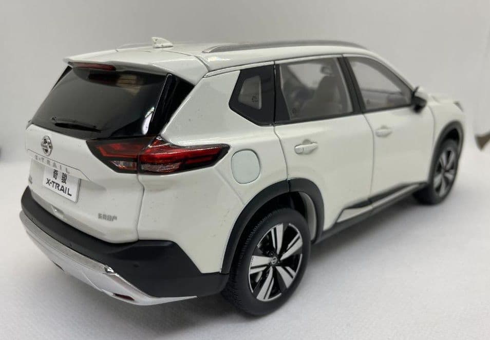 最終値下げ❗ 1/18　日産 T33　 エクストレイル
