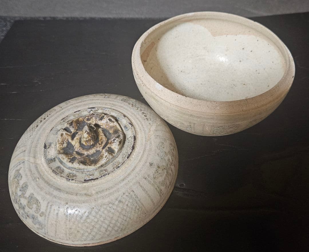 17～18世紀　宋胡録　青花　鉄釉　幾何学文様　蓋物　香炉　香合　合子　茶道具