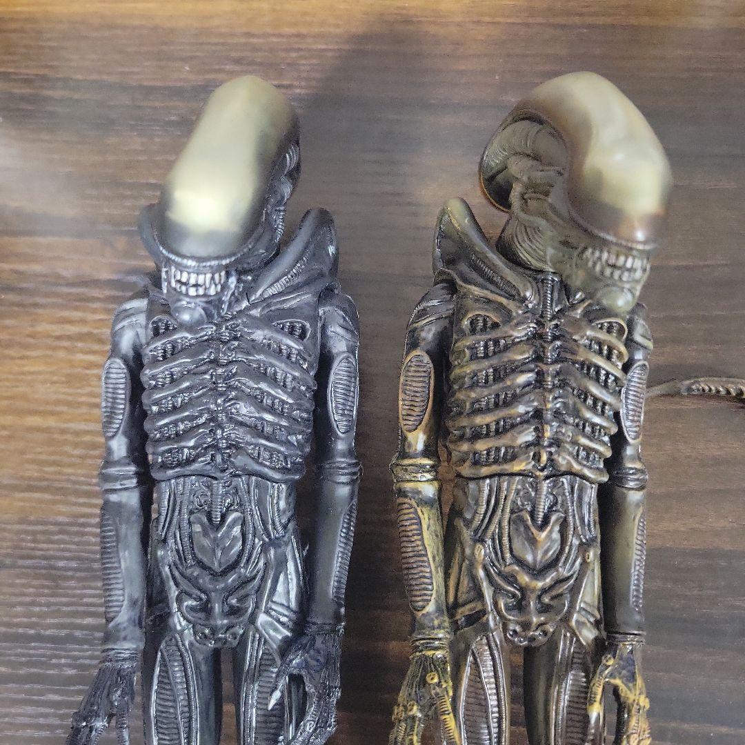 エイリアン ダークイエローVer. エイリアン フィギュア　2体セット