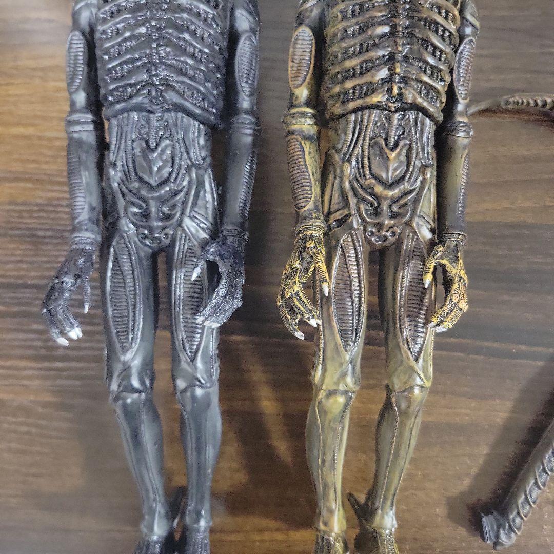 エイリアン ダークイエローVer. エイリアン フィギュア　2体セット