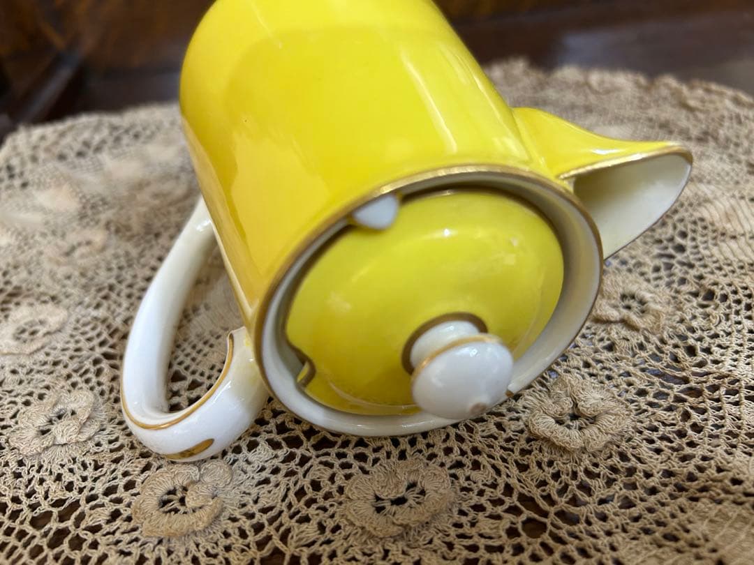 初期のパラゴン 希少なスターチャイナ時代 黄色と金彩のポット 美品 星マーク