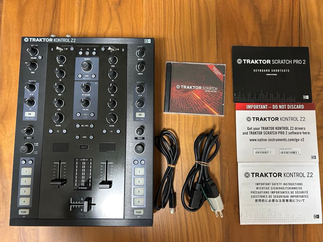TRACTOR KONTROL Z2 DJミキサー Native Instruments Traktor Kontrol Z2 DJ Mixer at Gear4music