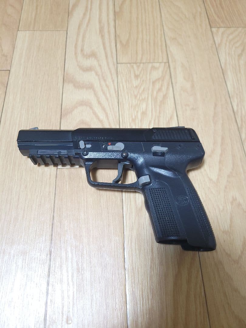 東京マルイ FN 5-7 ガスブローバック ガスガン