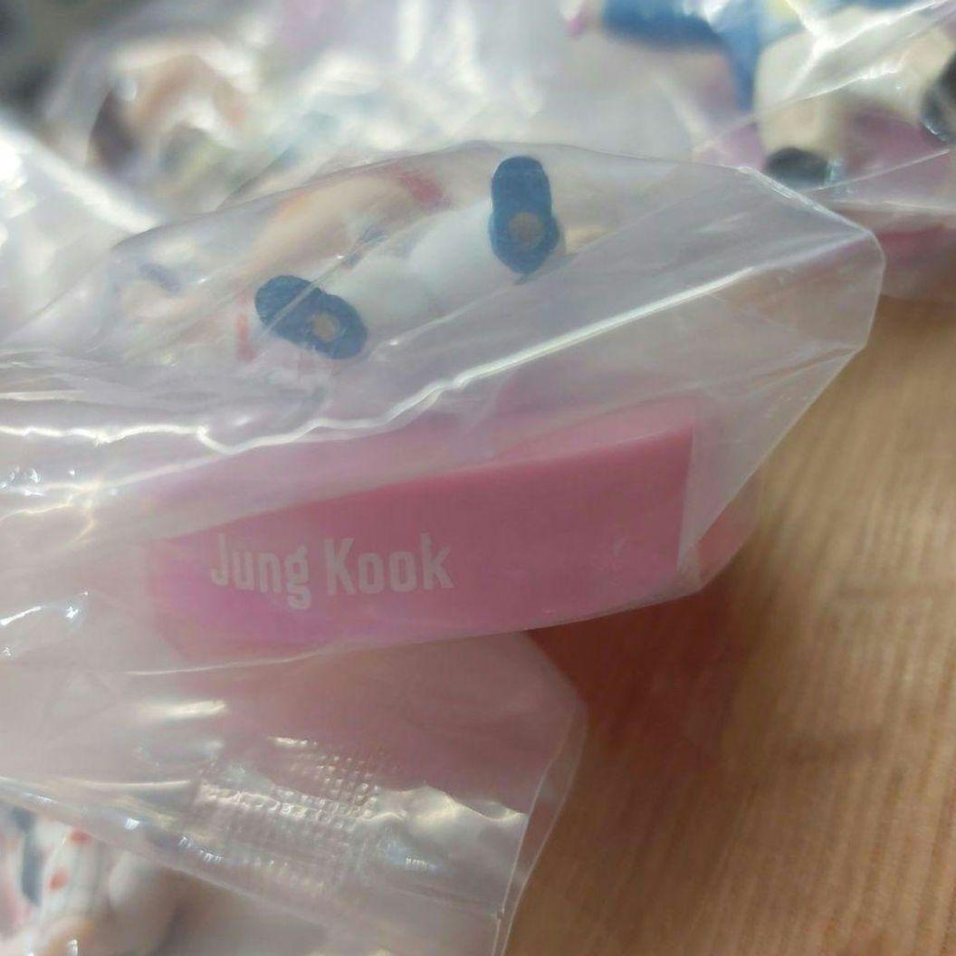 公式　韓国限定　BTS　31　レア　フィギュア　バスキンロビンス