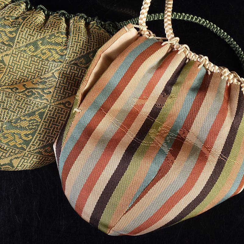 瀬戸焼 三代 山口錠鉄作 染付 肩衝茶入 三玄院長谷川