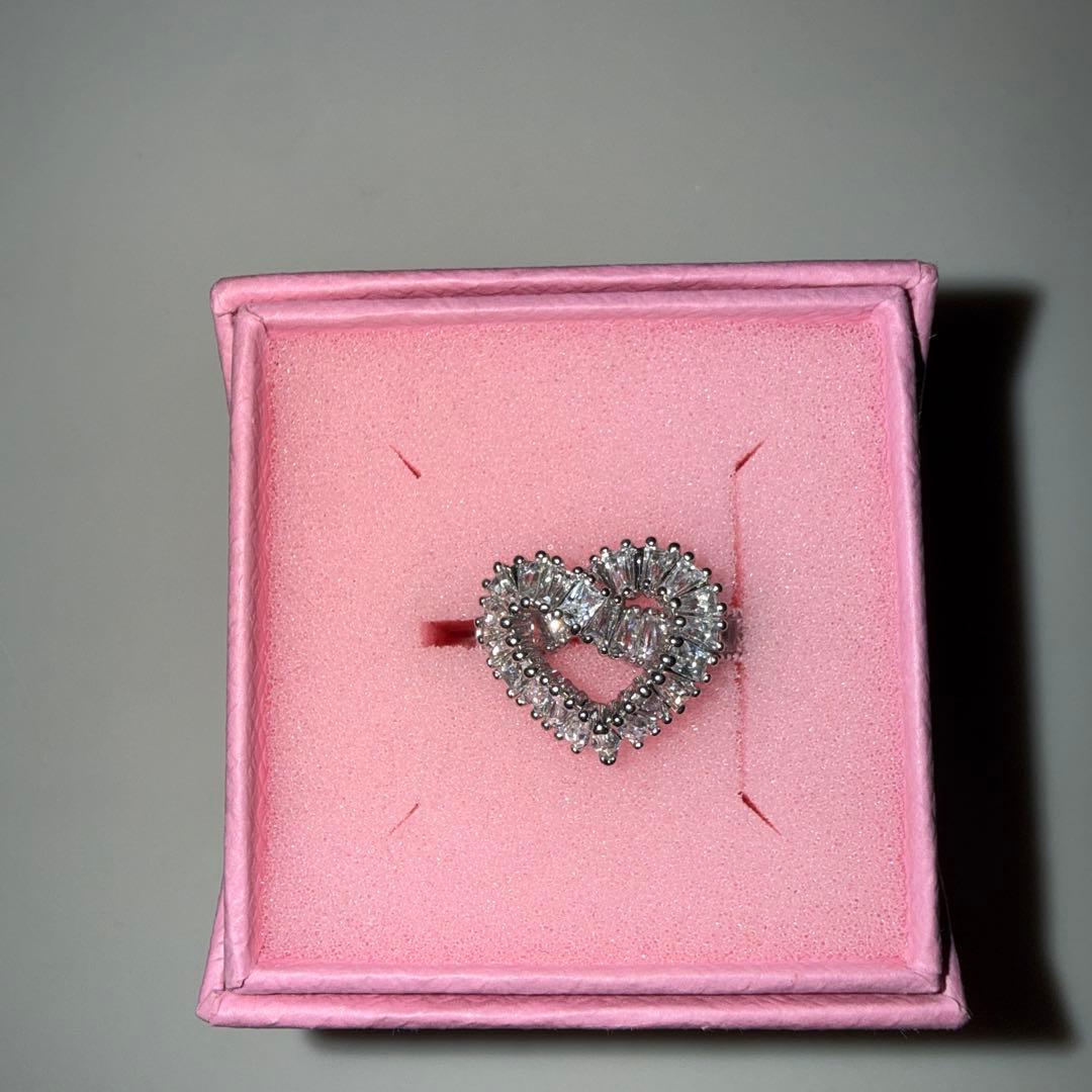スワロスキーハート型クリスタルリング(値下げ受け付けます)