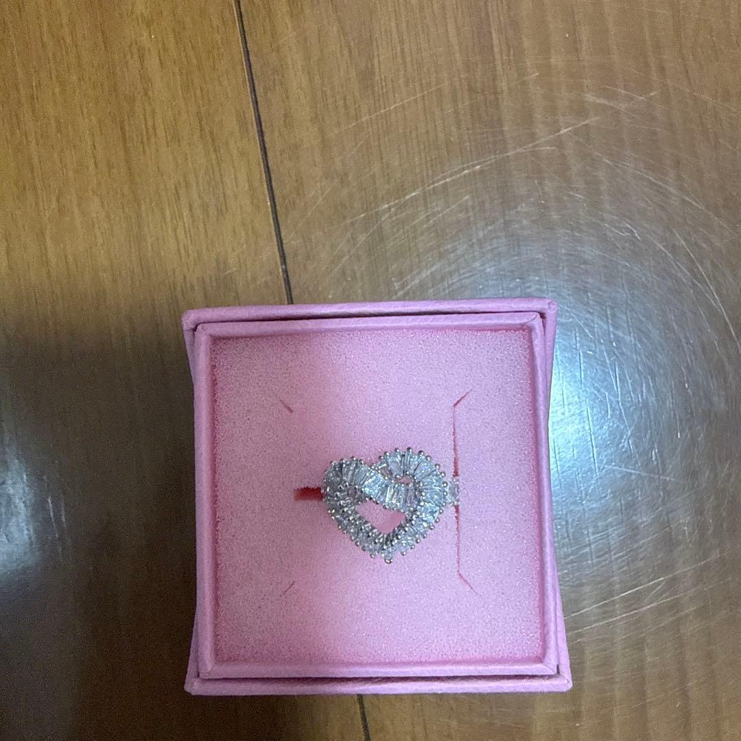 スワロスキーハート型クリスタルリング(値下げ受け付けます)