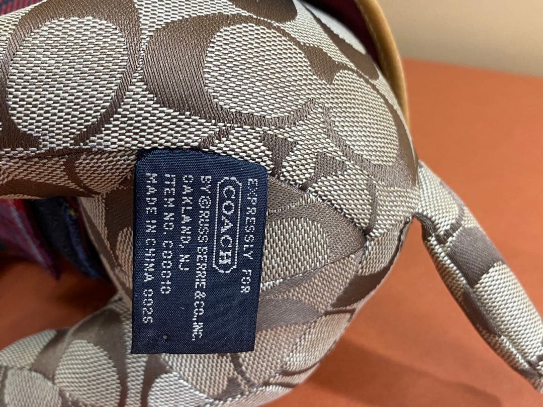 レア」COACHコーチ 犬 ぬいぐるみ 置物