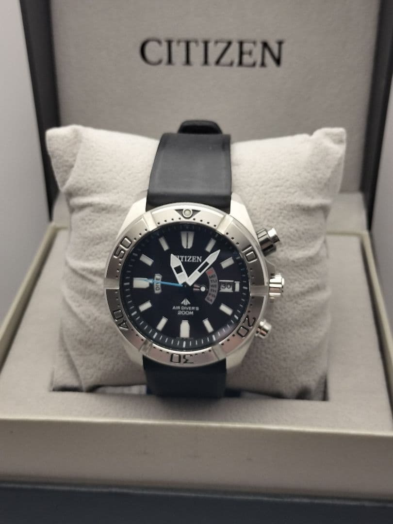 人気モデル　シチズン　プロマスター　ダイバー機能　電波ソーラー　H112