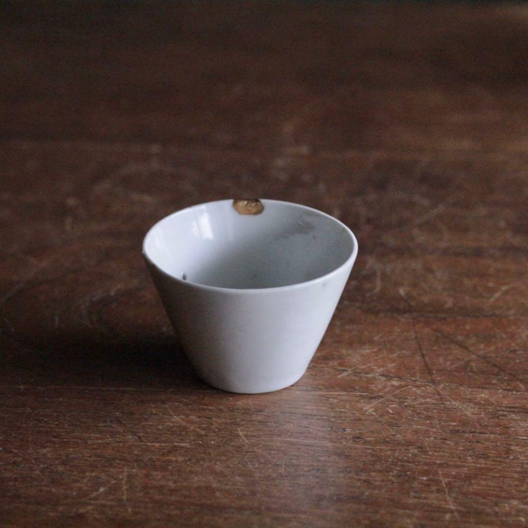 小ぶりな 古伊万里 ちょこ 盃 ぐい呑み 酢猪口 古美術 古道具 アンティーク