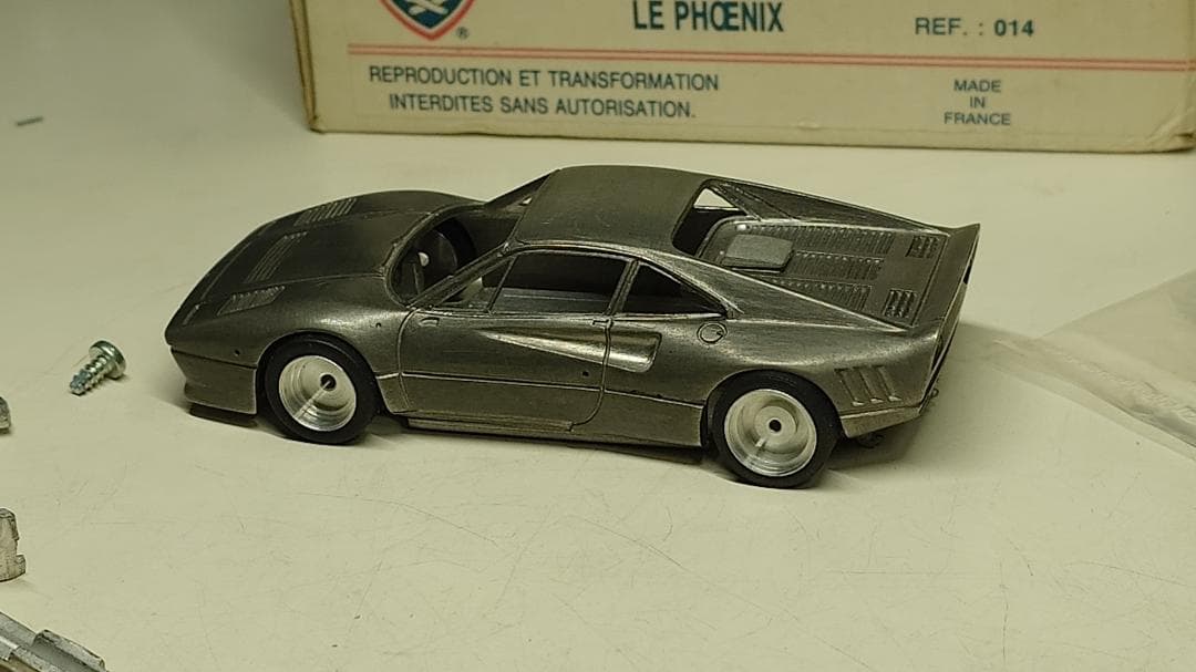 d*2様 Ferrari 288 GTO 1984 メタルキット