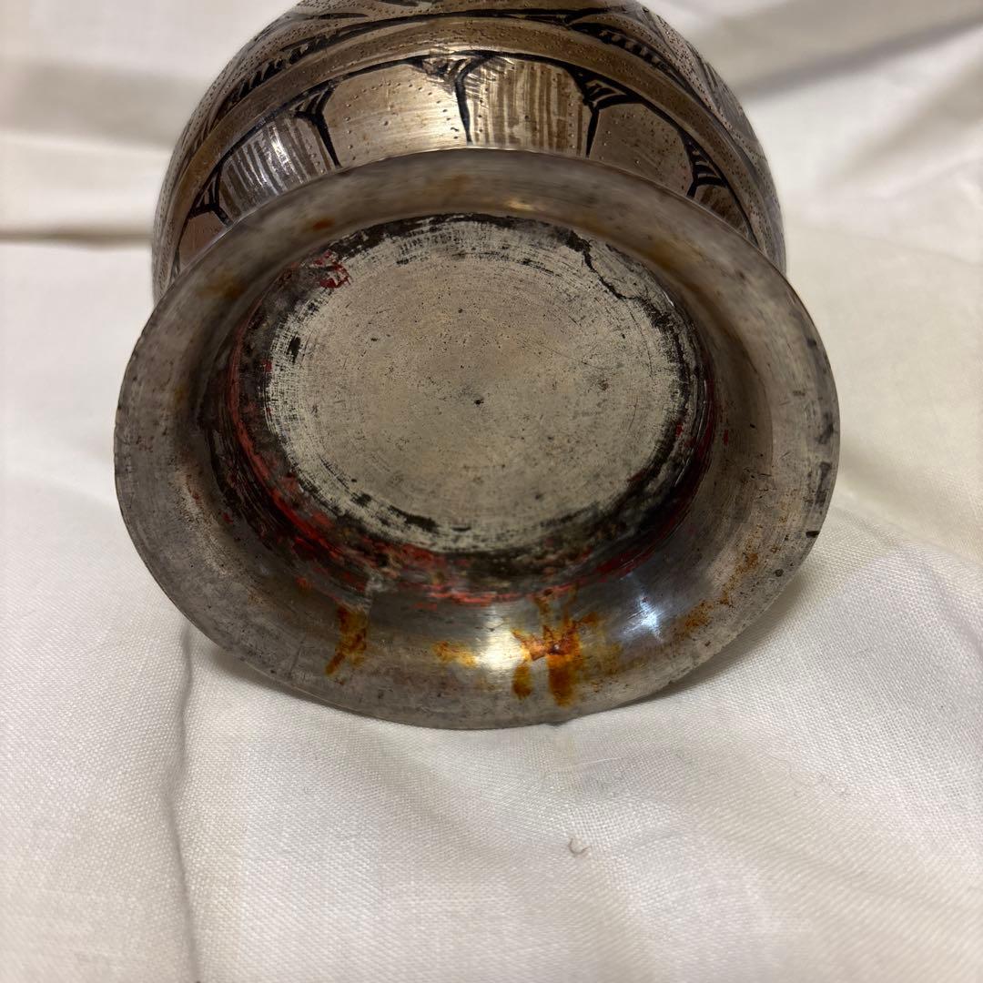 希少】 インド工芸 ビドリ焼き 銀象嵌 黒地 花瓶 伝統金属工芸 - メルカリ