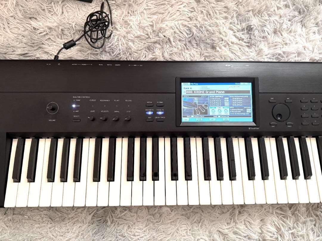 美品】KORG KROME 73 シンセ ペダル＆キャリーバッグ付｜2025年最新】KORG