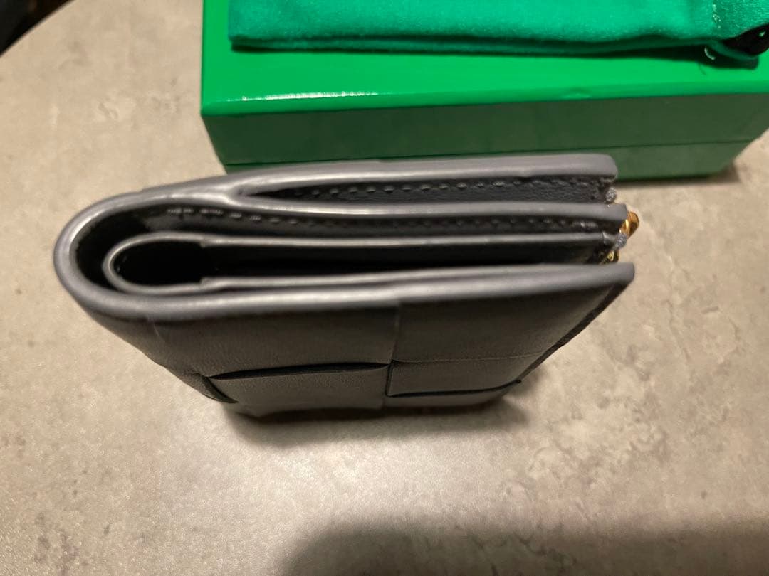 BOTTEGA VENETA グレー 二つ折りファスナーウォレット