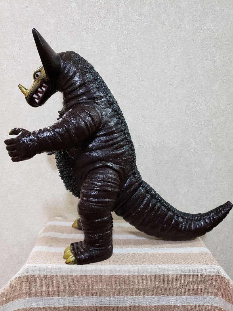 最終値下げ！ゴモラ　フィギュア