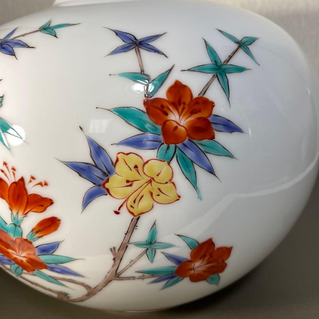 柿右衛門様式 鷹峰作 錦 草花文花瓶 共箱 - メルカリ