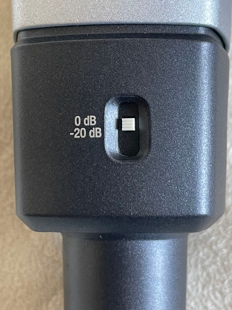 【値下げしました】AKG C214 コンデンサーマイク 新品同様