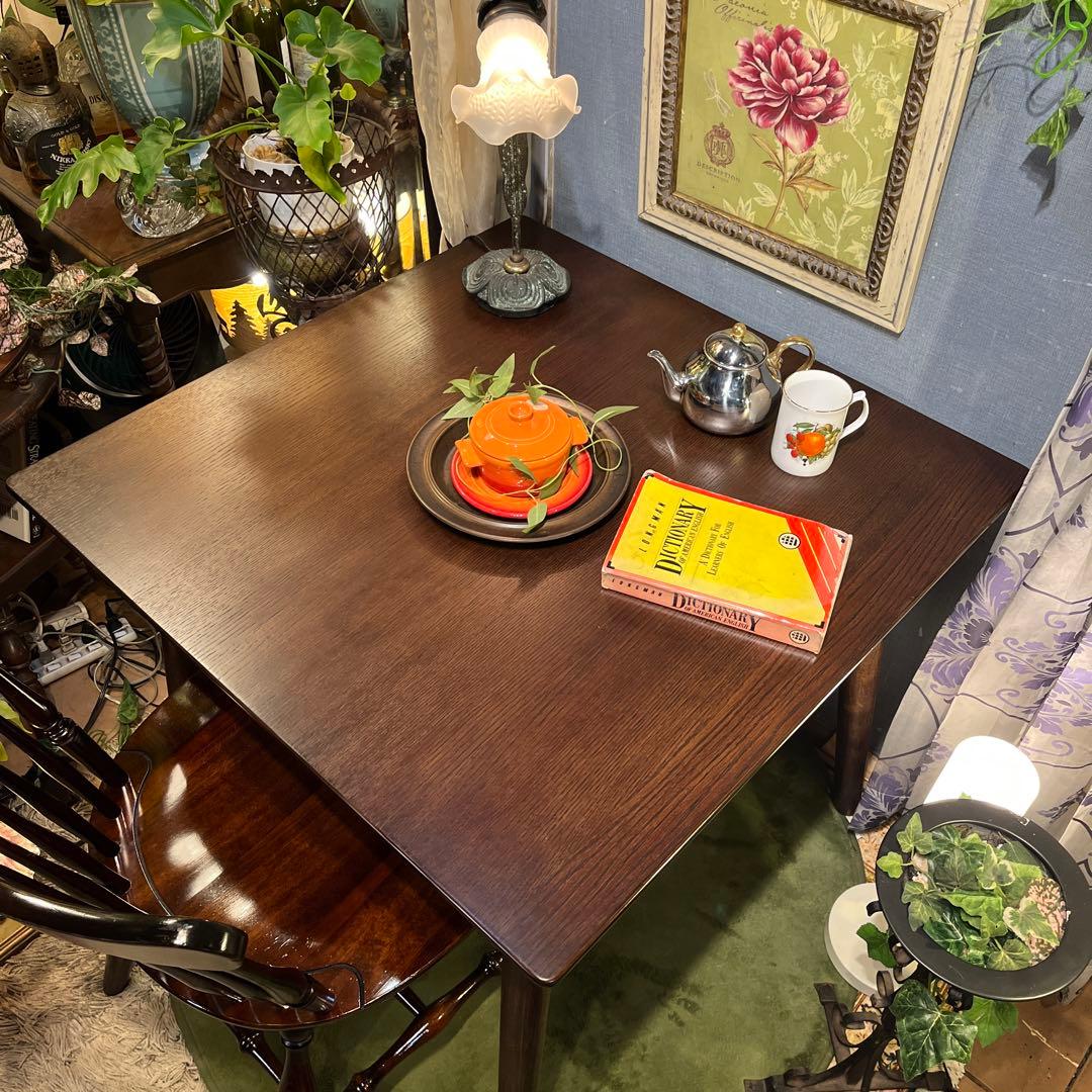 しろ　ヴィンテージ デザイナーズ　コンパクト　　ダイニングテーブル