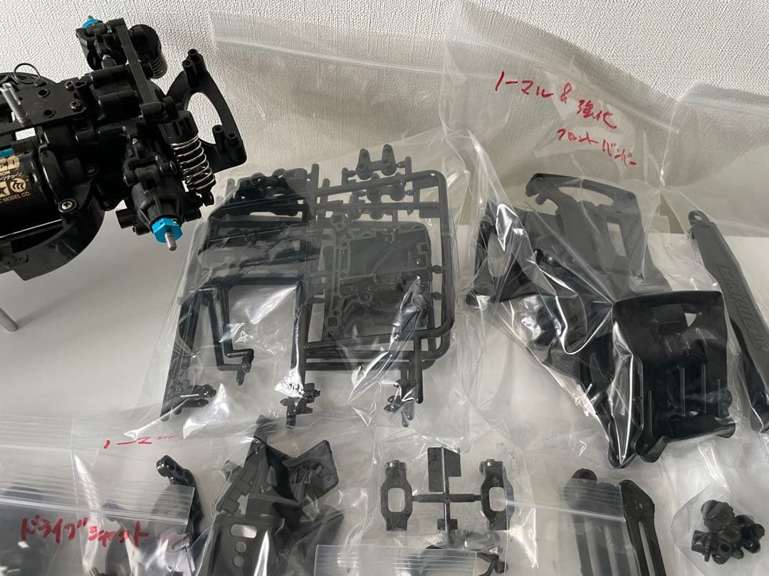 値下げ！TT 01シャーシ フルベア メカ付 OP有り&予備パーツ爆盛り&おまけ