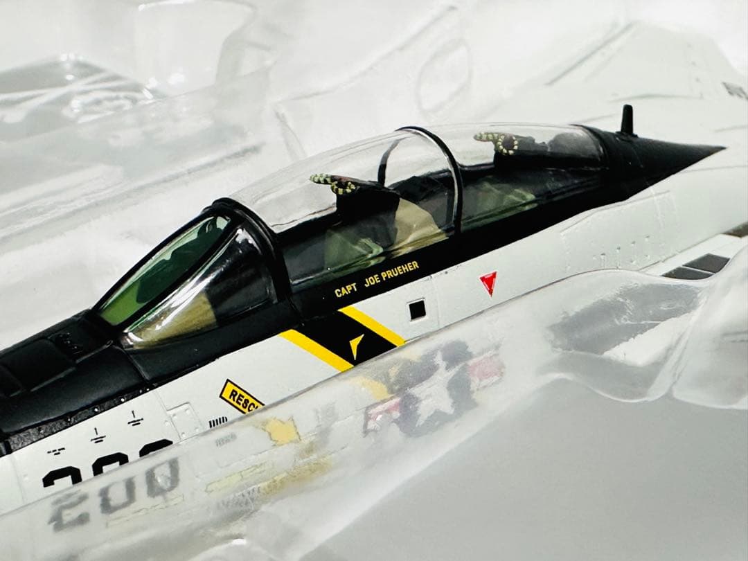 Caliber Wings 1/72 F-14A ジョリー・ロジャース - メルカリ