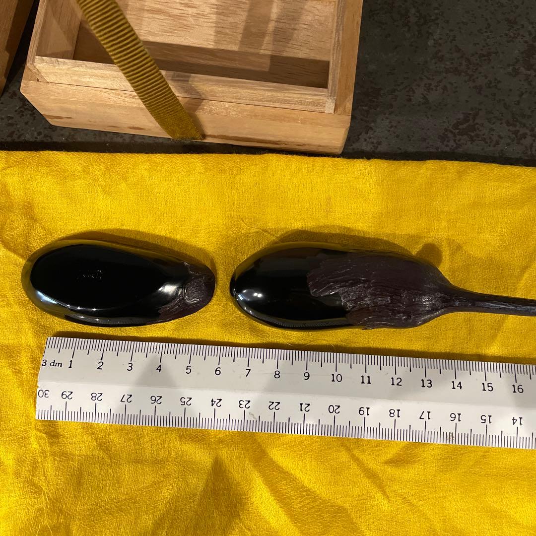 輪島　漆塗りナス型香合 木箱入り　信田福弥作