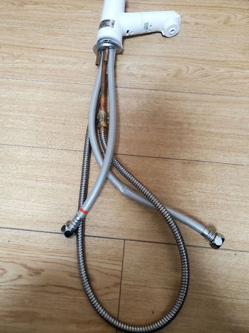 Panasonic ホワイト シャワーヘッド GQC01AWAEN - メルカリ