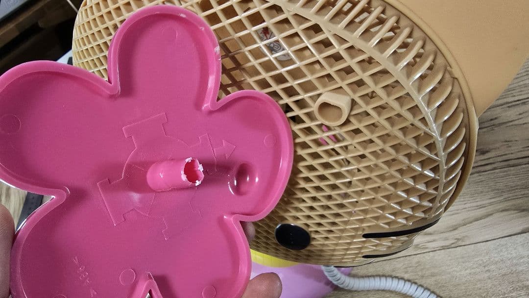 (mrcao様)ハローキティ日焼けキティ クリップ＆パーソナル扇風機 ドウシシャ