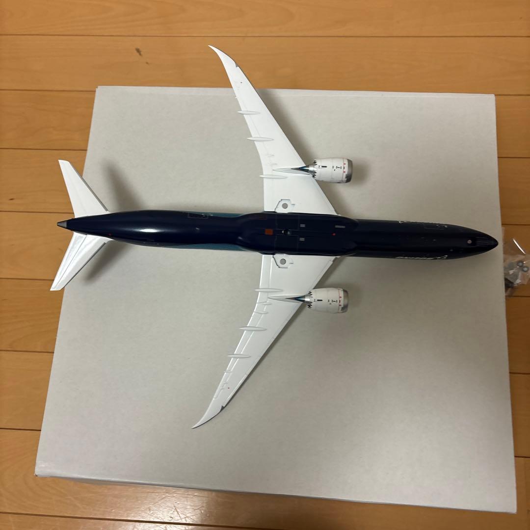 Boeing 787-10 1/200 ダイキャストモデル Amazon.com: Boeing Boeing