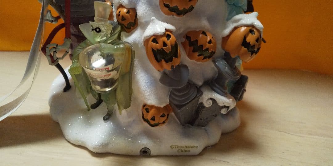 ホーンテッドマンション ナイトメアビフォアクリスマス ライトアップフィギュア