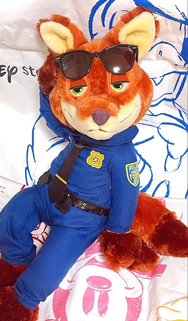 限定　ニック・ワイルド　ズートピア　 警察官ぬいぐるみ
