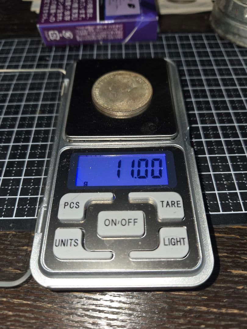 ヴィクトリア ゴシッククラウン 1872年 フローリン 銀貨 本物保証