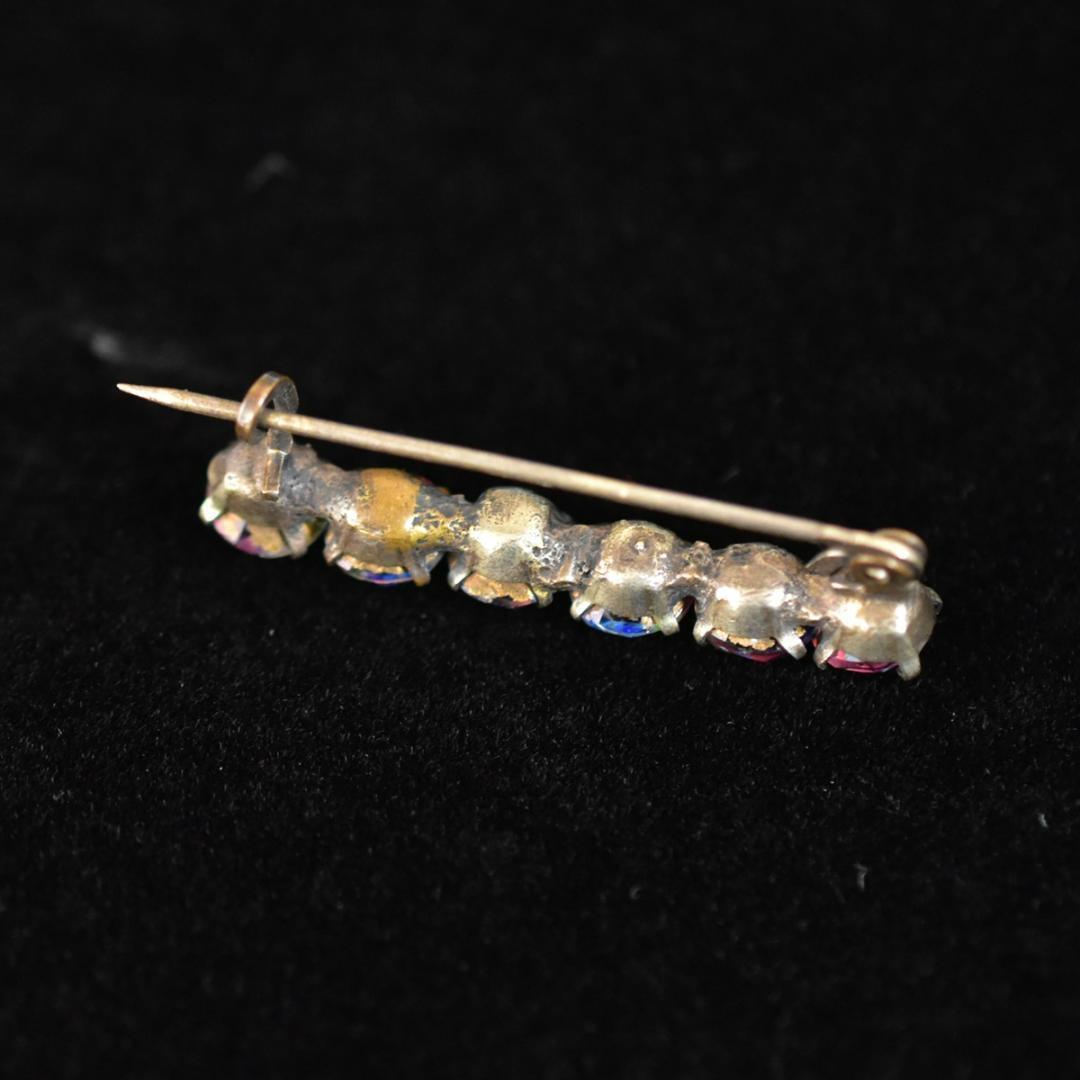 アンティーク 虹色 初期ストライプ アイリスガラスのブローチ