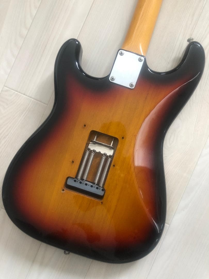 Fender Japan Stratocaster Dimarzioに交換済、他