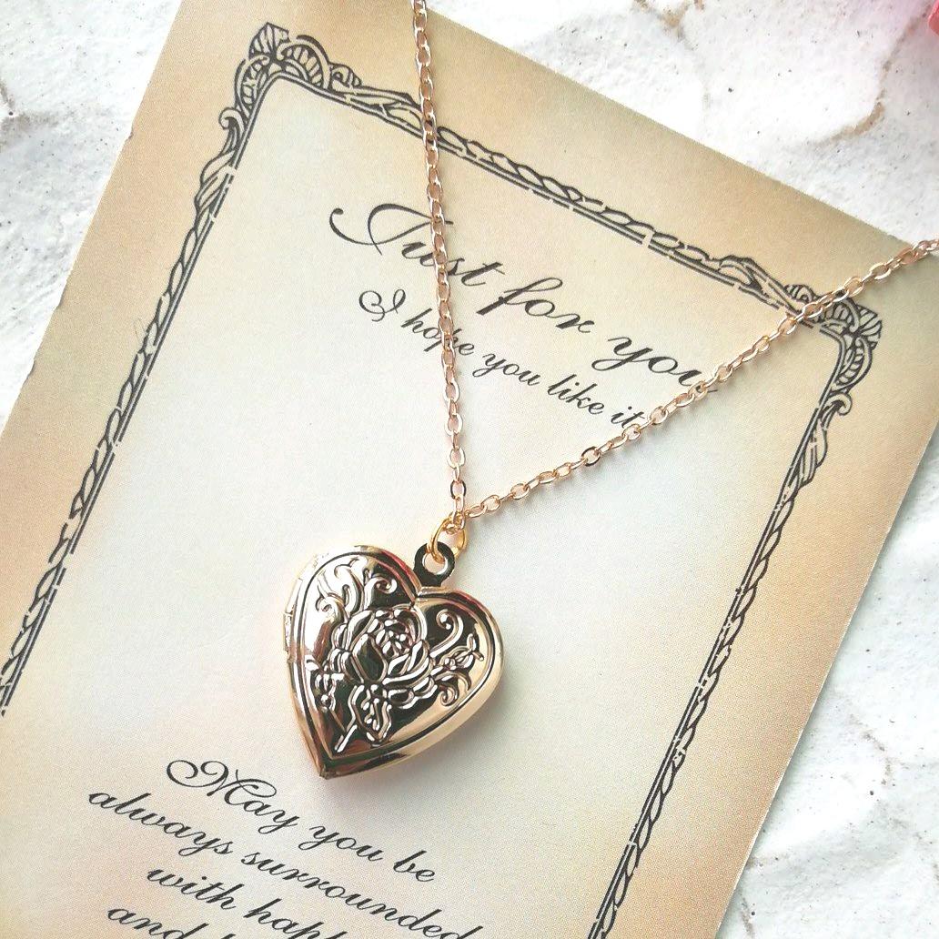 エンジェルフェザーフローライトマクラメ編みネックレス♡希少2色