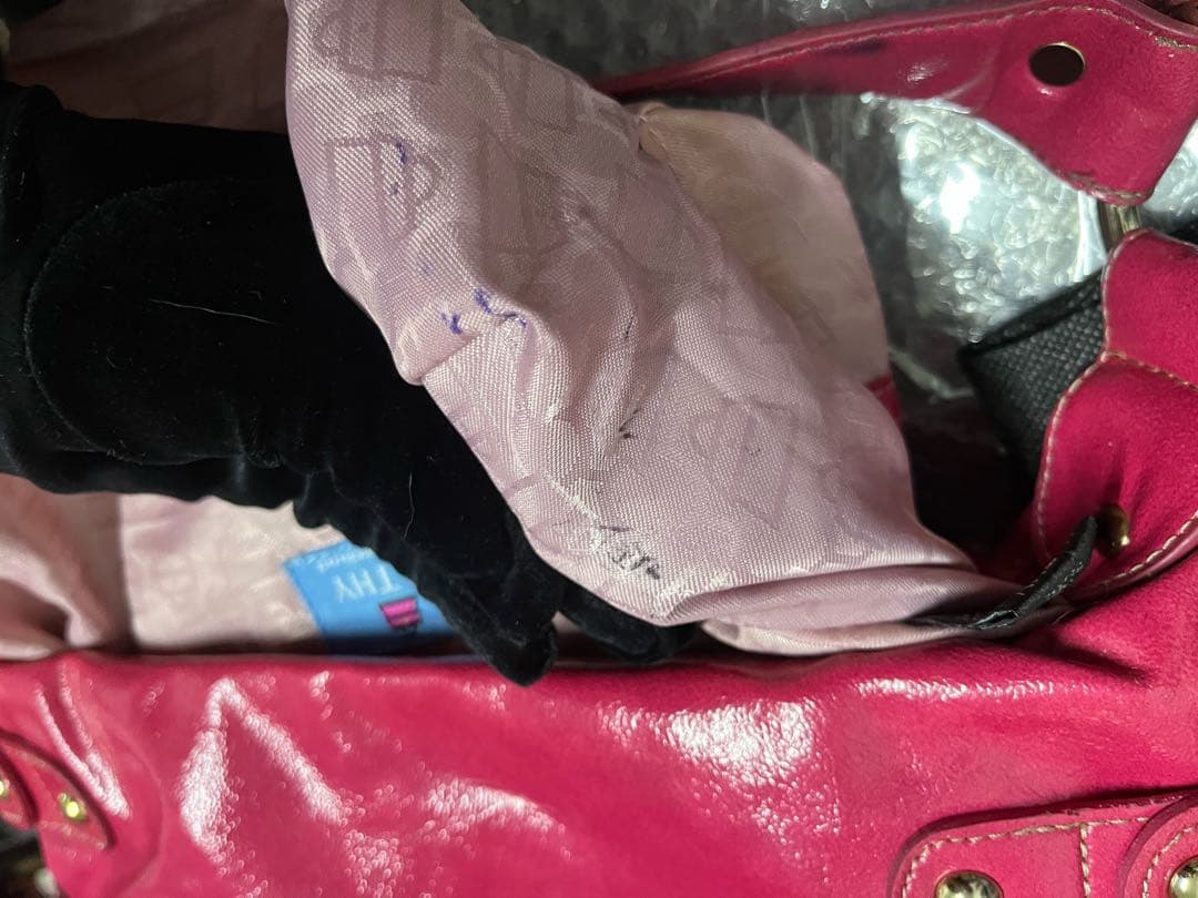 Kathyピンク ショルダーバッグ ハート型チャーム付き