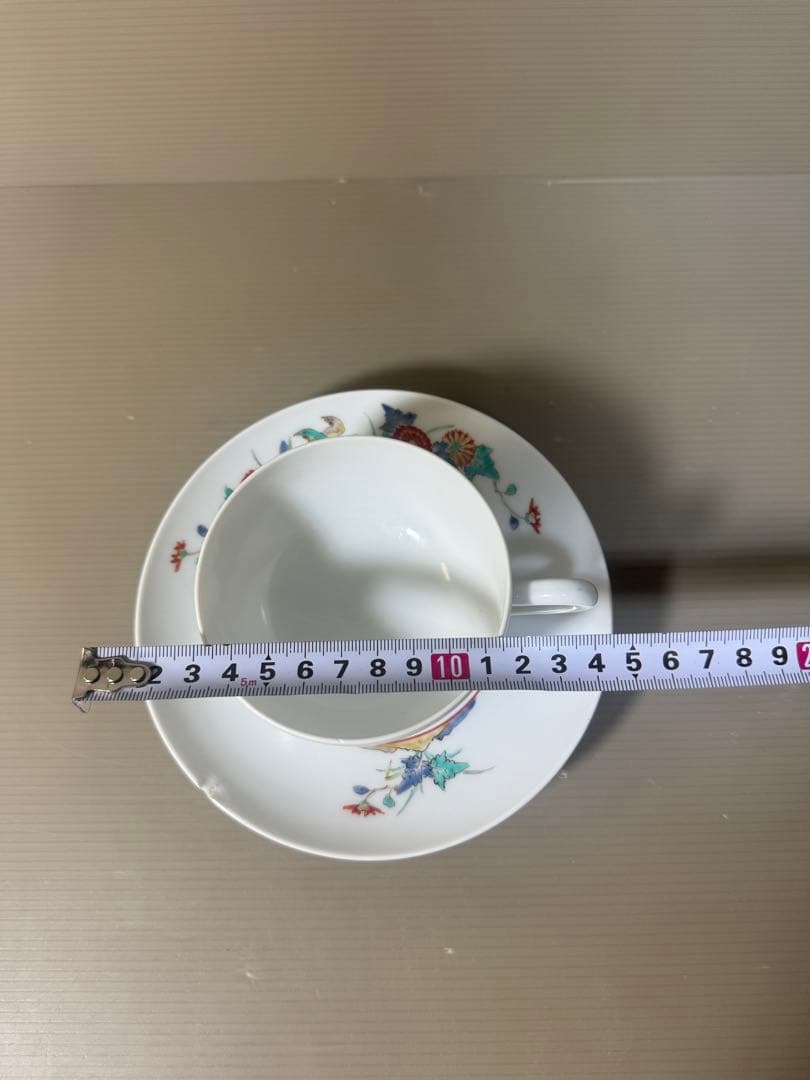 2436 人間国宝 十四代酒井田柿右衛門作 花鳥文紅茶碗 2436 人間国宝 十