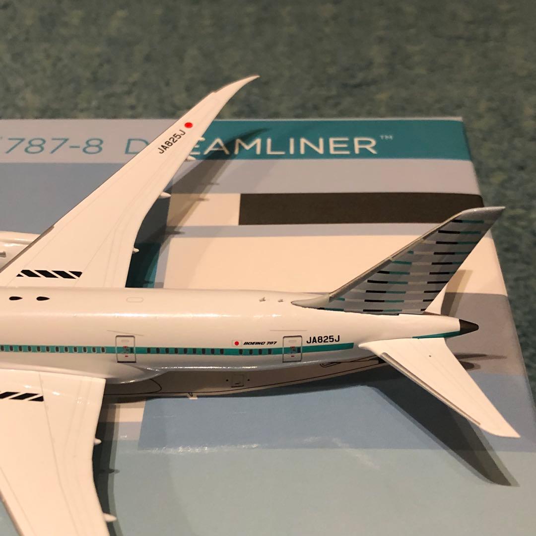 ZIPAIR 787-8 JA825J ジップエア 1:400 NG