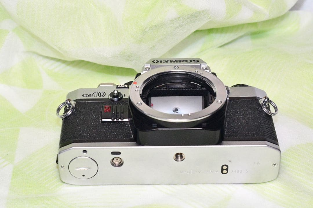 お値引き《動作品》OLYMPUS OM10 +広角レンズ　a407-1