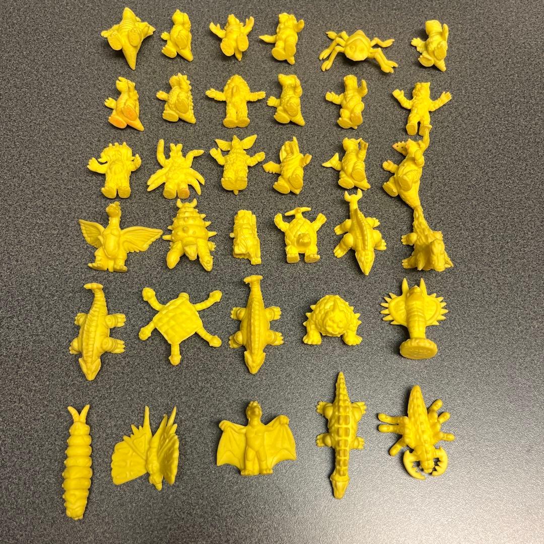 ウルトラマン怪獣消しゴム黄バラ売りOK‼️